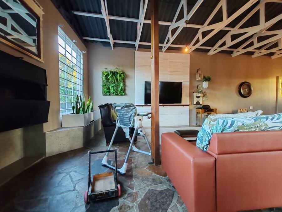 Commercial Property for Sale in Colleen Glen Eastern Cape